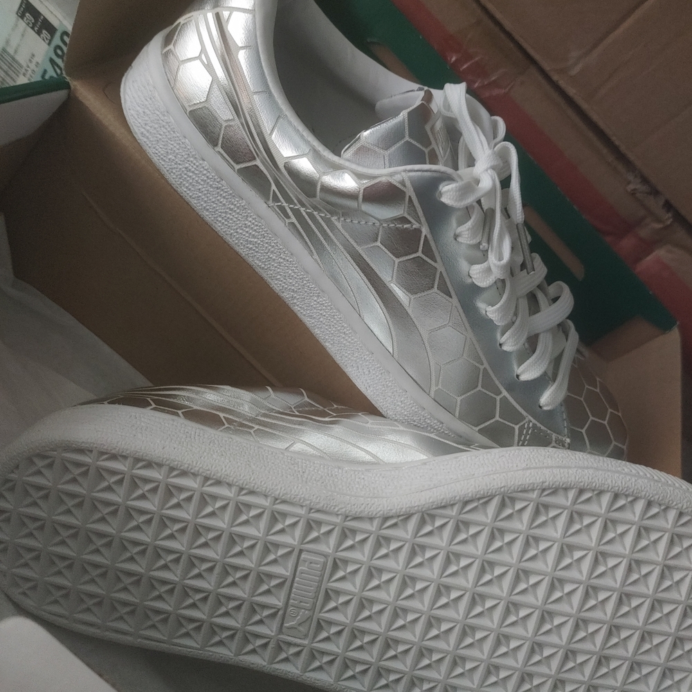 Puma Men's Silver Athletic Shoes